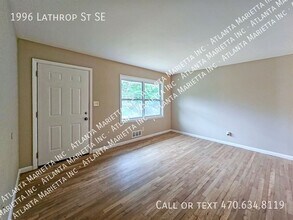 1996 Lathrop St SE in Atlanta, GA - Building Photo - Building Photo