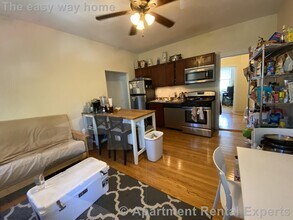 1210 Cambridge St, Unit #5 in Cambridge, MA - Foto de edificio - Building Photo