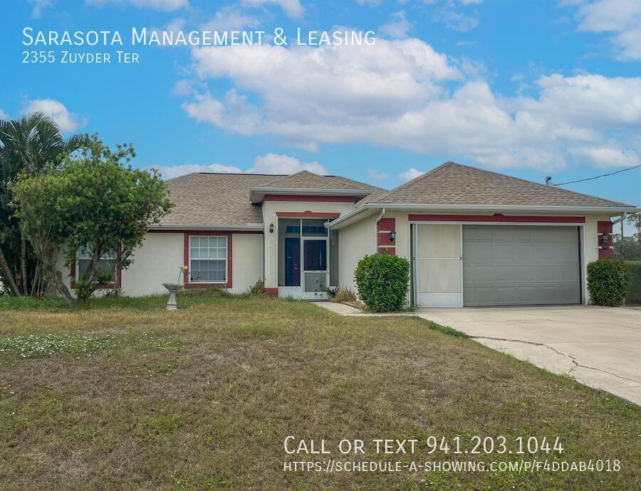 2355 Zuyder Terrace in North Port, FL - Building Photo