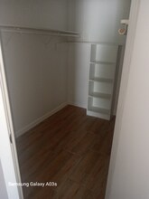 10110 Forum Park Dr in Houston, TX - Foto de edificio - Building Photo