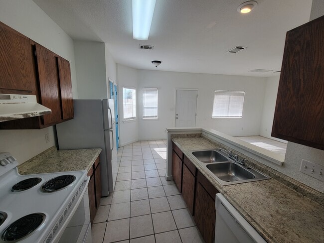 843 Sagewood Trail in San Marcos, TX - Building Photo - Building Photo