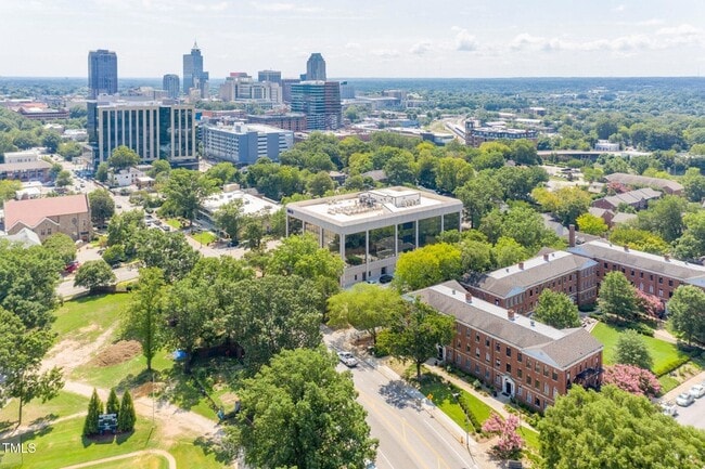 817 Hillsborough St, Unit 2a Gold in Raleigh, NC - Foto de edificio - Building Photo