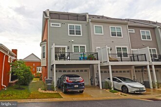 7970 Potter Pl, Unit 1212 in Elkridge, MD - Building Photo - Building Photo