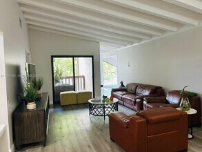 7039 SW 115th Pl in Miami, FL - Building Photo - Building Photo