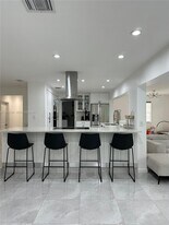 10153 SW 51st St in Cooper City, FL - Building Photo