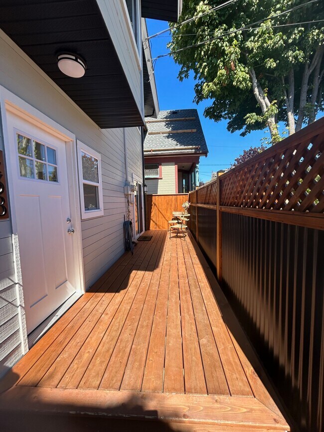 442-442 Montreal St in Victoria, BC - Building Photo - Building Photo