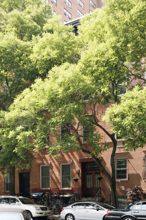 113 E Second St in New York, NY - Foto de edificio