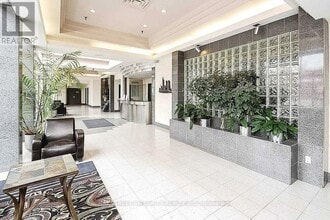 265 Enfield Pl in Mississauga, ON - Building Photo - Building Photo