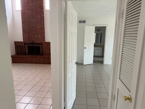 3512 E Glen Dr, Unit A in El Paso, TX - Building Photo - Building Photo