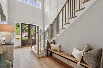 2583 Apple Valley Rd in Atlanta, GA - Building Photo - Building Photo