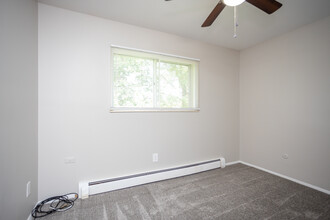 Miami Valley Apartments of West Carrollton in Dayton, OH - Building Photo - Interior Photo