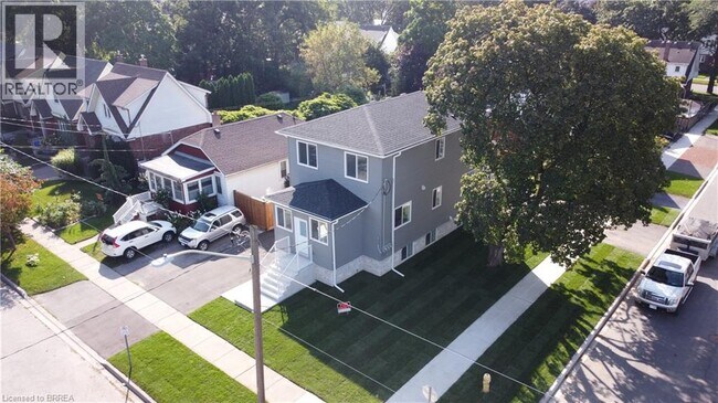 309 Nelson St in Brantford, ON - Building Photo - Building Photo