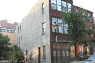 511 S Sharp St in Baltimore, MD - Building Photo