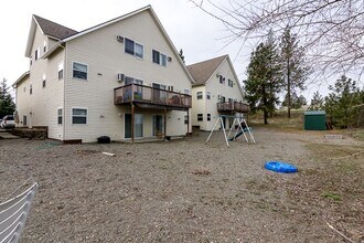 1609 E Hartson Ave, Unit Apt 3 in Spokane, WA - Foto de edificio - Building Photo