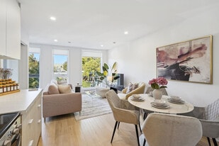 2118 Rue Bercy in Montréal, QC - Building Photo