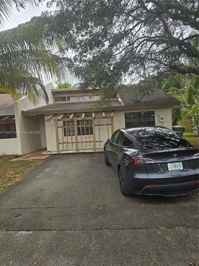 property at 1322 Sandpiper Blvd