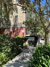 411 Pioneer Dr, Unit #6 in Glendale, CA - Foto de edificio - Building Photo