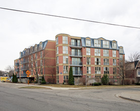 356 Mcrae Dr in Toronto, ON - Building Photo - Primary Photo