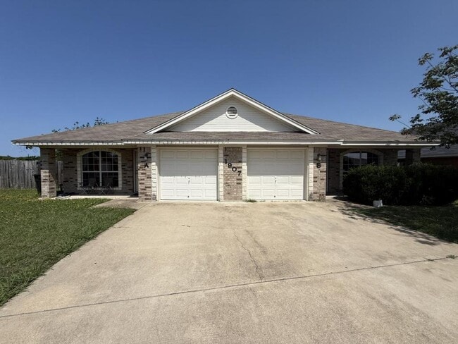 property at 1907 Charleston Ct