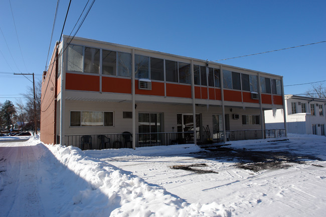 Park View Apartments in Farmington, MI - Foto de edificio - Building Photo