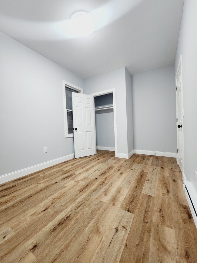 42 Stevens Ave, Unit 2 in Jersey City, NJ - Building Photo - Building Photo