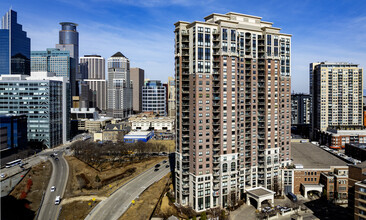 500 E Grant St, Unit 805 in Minneapolis, MN - Foto de edificio - Building Photo