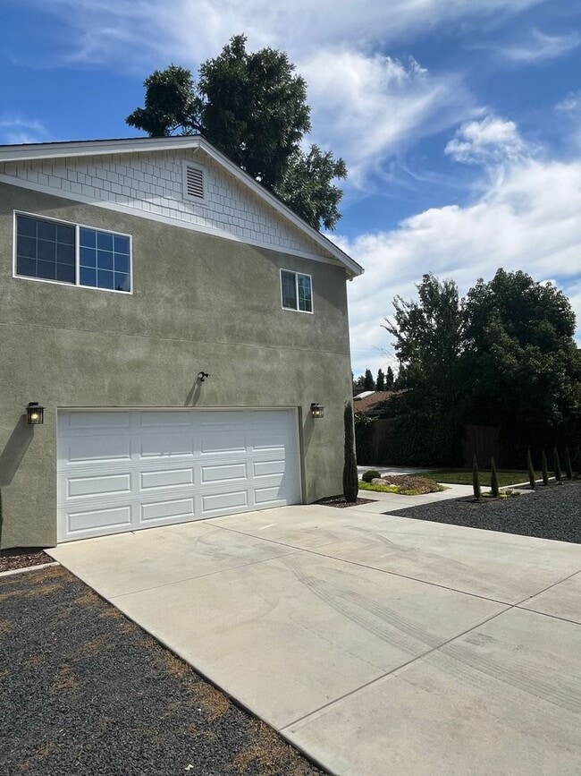 1129 Stewart Ave in Chico, CA - Building Photo - Building Photo