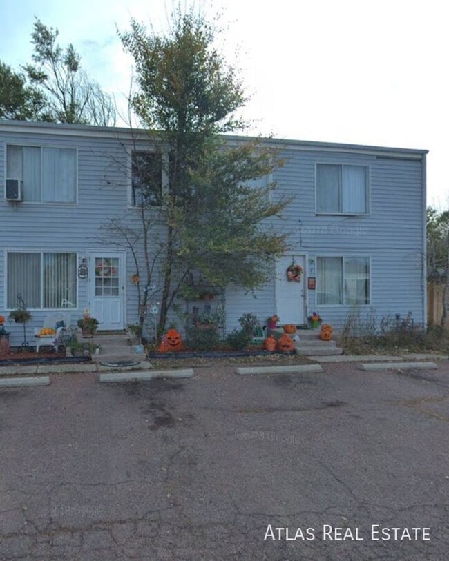 property at 4635 N Carefree Cir