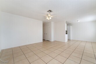 1801 Evelyn Ave in Henderson, NV - Building Photo - Building Photo