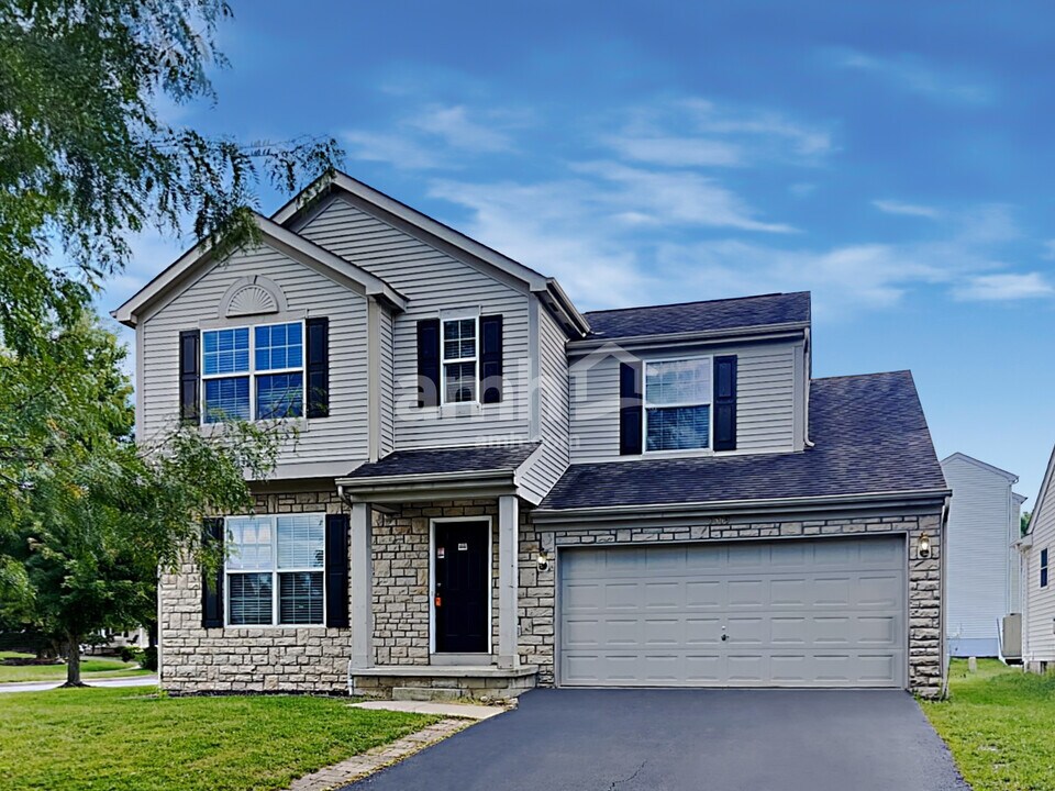 3569 Quickwater Rd in Grove City, OH - Building Photo