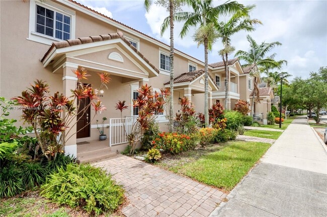 14070 SW 275th St in Homestead, FL - Building Photo - Building Photo