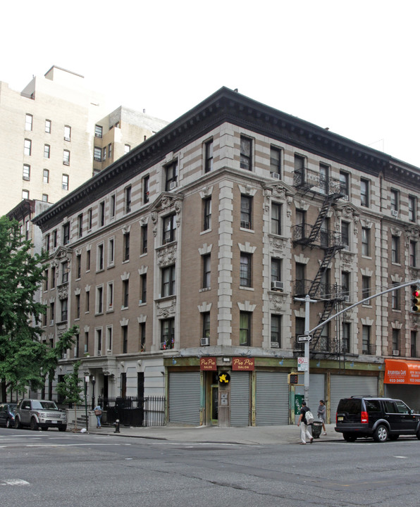 702-704 Amsterdam Ave in New York, NY - Building Photo