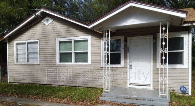 property at 1331 W 25th St