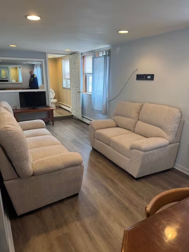 37 Hancock Ave, Unit 2