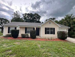 1018 Landsdowne Dr in Sebastian, FL - Building Photo - Building Photo