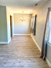 4026 N Illinois Ave in Peoria Heights, IL - Foto de edificio - Building Photo