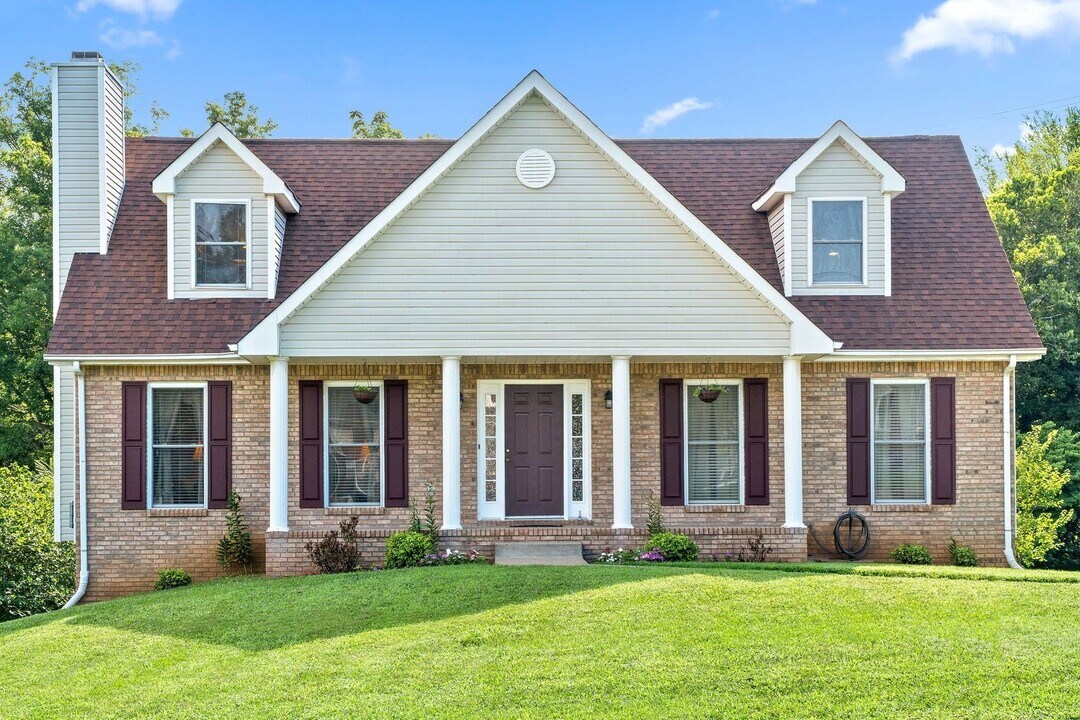 1768 Viola Ct in Clarksville, TN - Building Photo