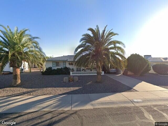property at 5921 E Des Moines St