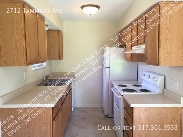 2712 Tammany Ave in Lansing, MI - Building Photo - Building Photo