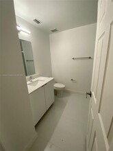 10264 NW 52nd Ter in Doral, FL - Building Photo - Building Photo