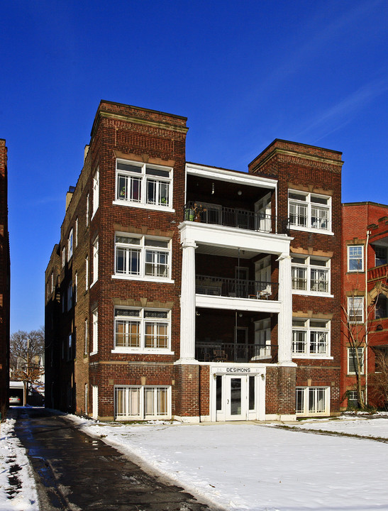 Pillars in Cleveland Heights, OH - Building Photo