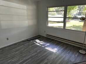 150-152 Fauber Ln in East Peoria, IL - Building Photo - Building Photo