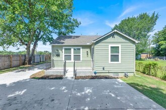 2608 N Quaker Ave in Tulsa, OK - Building Photo - Building Photo