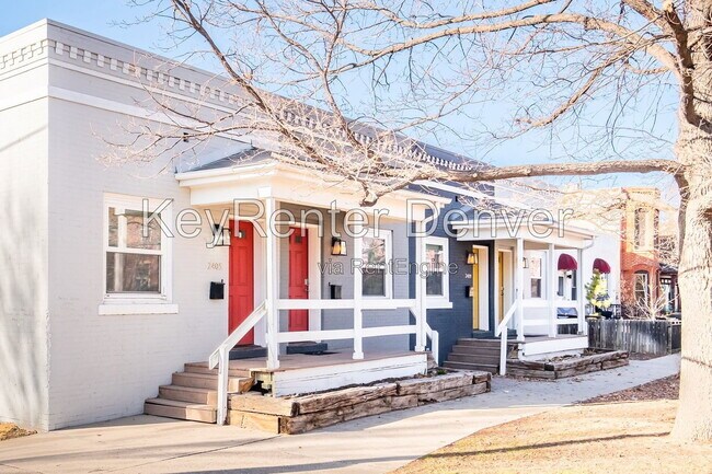 property at 2405 Tremont Pl