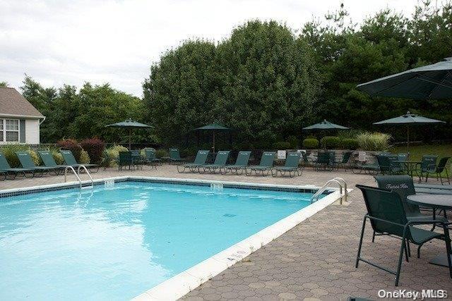 16 Horizon View Dr-Unit -16 in Farmingville, NY - Building Photo - Building Photo