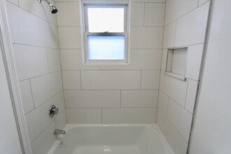 55 Forest Ave, Unit 2F in Everett, MA - Foto de edificio - Building Photo