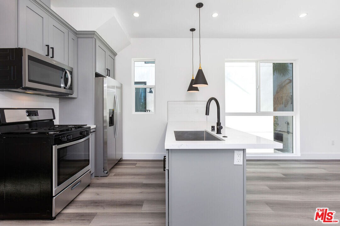 1255 N Gower St in Los Angeles, CA - Building Photo