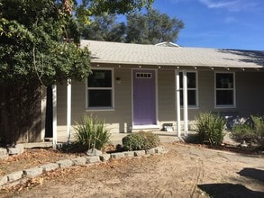 2825 Hermosa Ave in Glendale, CA - Building Photo - Building Photo
