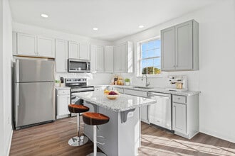 960 Lorewood Grove Rd in Middletown, DE - Building Photo - Building Photo