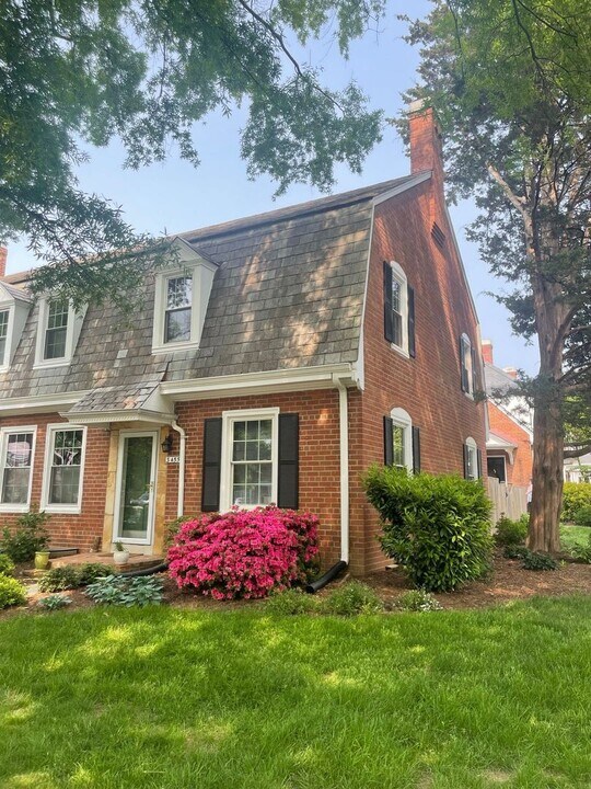 3455 S Stafford St in Arlington, VA - Building Photo